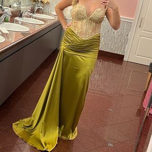 Elegant Strapless Gold Gown